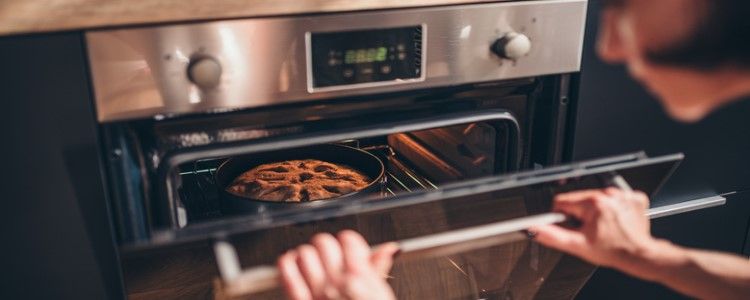 Comment nettoyer un four à l'aide du Savon noir ?