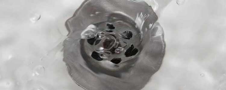 Comment déboucher un évier bouché ?