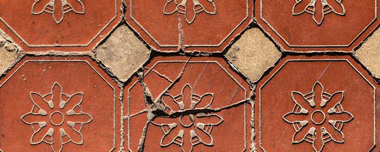 Comment réparer une tomette ?