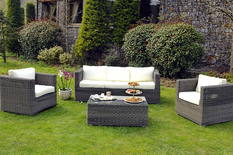 Comment nettoyer votre mobilier de jardin en résine tressée ?