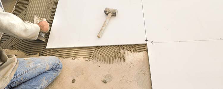 Comment éliminer la laitance de ciment ?