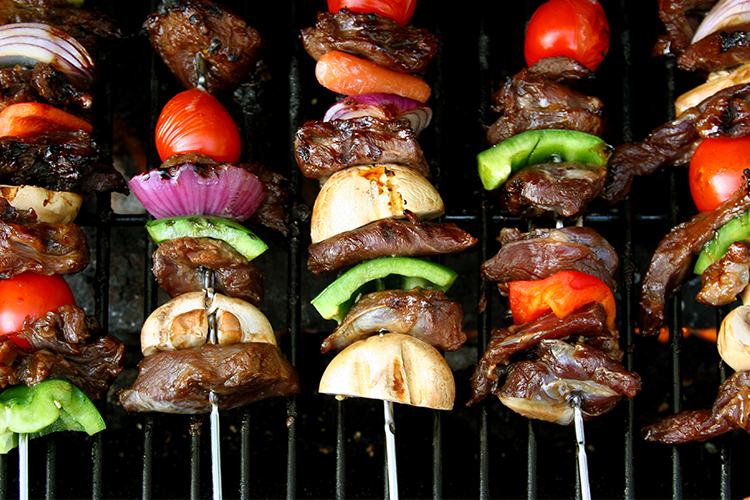 Barbecue : comment l’allumer rapidement ?